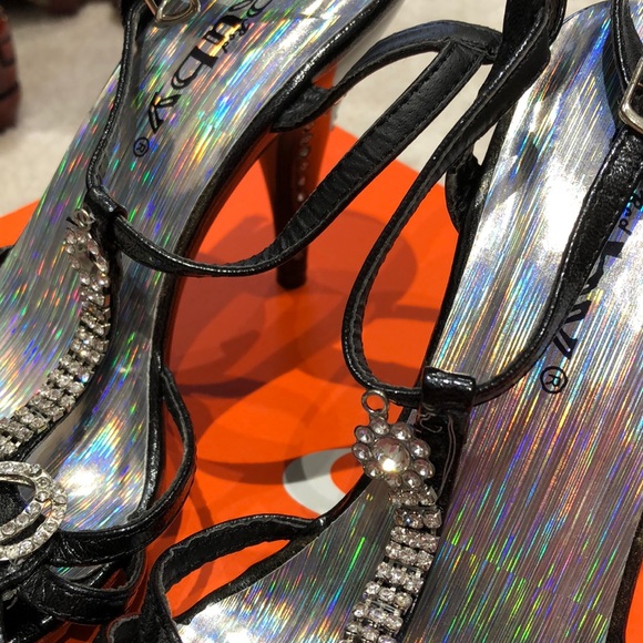 Shoes - Picture 8 of 8